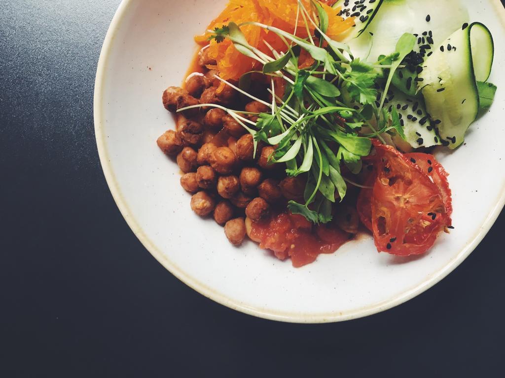 Bed and Breakfast Whitehouse Рай Экстерьер фото Chickpeas with vegetables